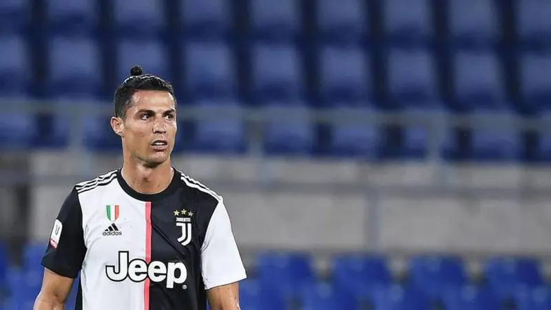 Ronaldo viu Dybala e Danilo falharem na ‘lotaria’ dos penaltis.