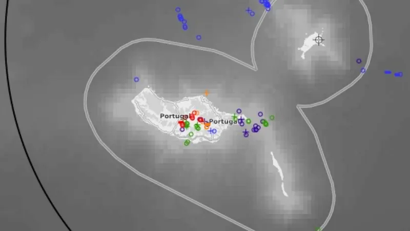 Descargas eléctricas atmosféricas sobre a ilha da Madeira e imediações