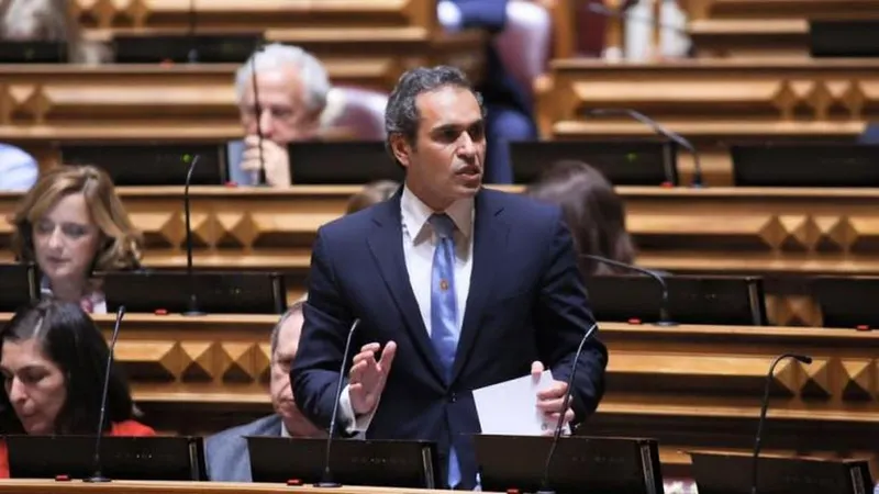 Líder do PS-M já regozijou pela aprovação na sua página no Facebook