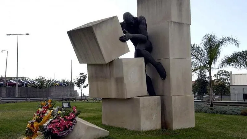 Monumento alusivo à Revolta da Madeira