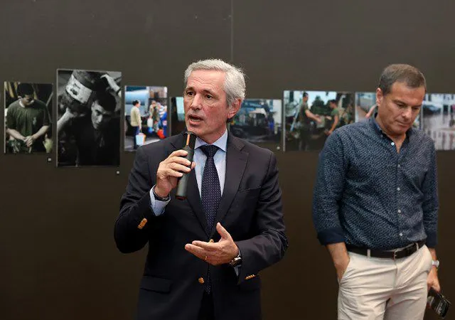 José Manuel Rodrigues marcou presença na iniciativa 'A água flui, as pedras levam...', que serve para assinalar os 15 anos do '20 de Fevereiro'.&nbsp;