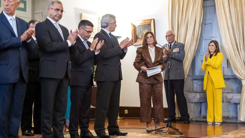 A reitora da Universidade dos Açores, Susana Mira Leal, usa da palavra durante a cerimónia de condecoração da Universidade dos Açores, no âmbito das Comemorações do 10 de Junho, Dia de Portugal, de Camões e das Comunidades Portuguesas.