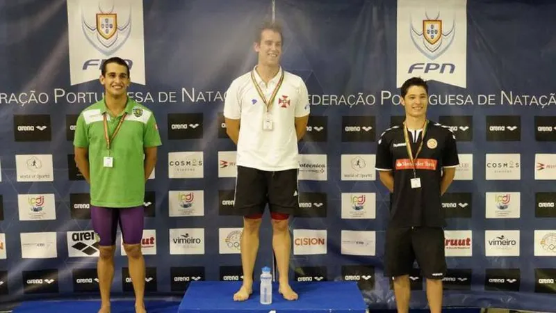 O atleta do Nacional no pódio, no terceiro lugar.   Foto DR