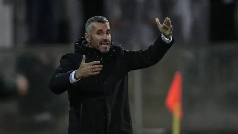 Ivo Vieira já esteve do outro lado, agora defende as cores do Vitória SC.   Foto Miguel Pereira/Global Imagens