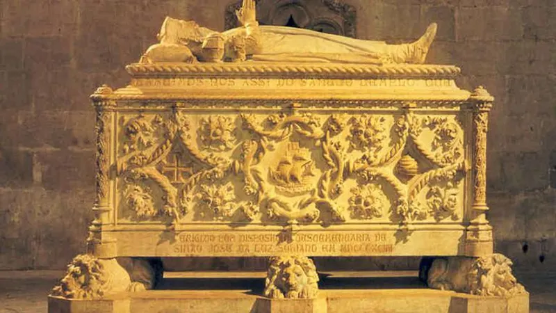 Foto do Túmulo de Vasco da Gama.
