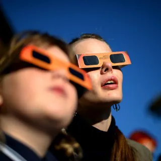 Eclipse solar parcial pode ser apreciado no dia 12 de Agosto, no Pico do Areeiro.&nbsp;