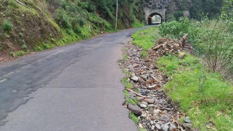 O que se passa com a Ribeira di Cidrão foi dado como exemplo.
