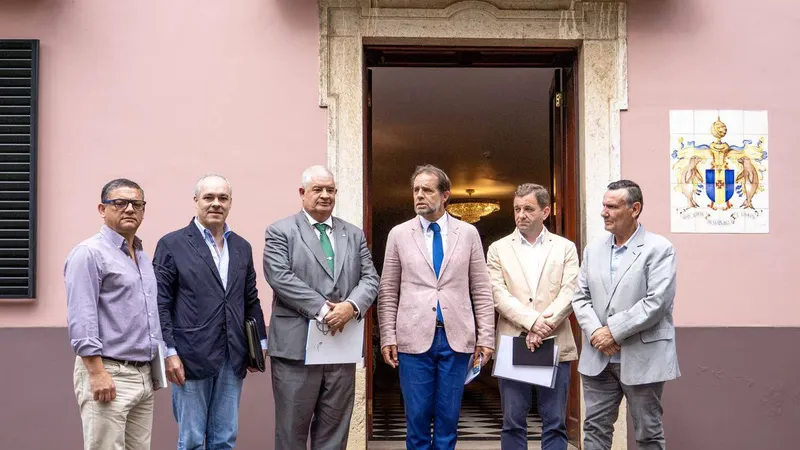 Foto à saída da reunião ocorrida na quarta-feira passada com a Federação de Bombeiros da RAM.