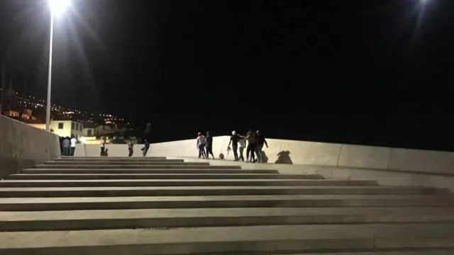 O grupo de amigos voltou para a residência universitária, visivelmente transtornado. FOTO: MCN
