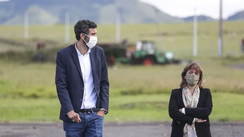 Líder do Bloco de Esquerda, aqui ainda nos Açores, que está em processo eleitoral.&nbsp; Foto ANDRÉ KOSTERS/LUSA