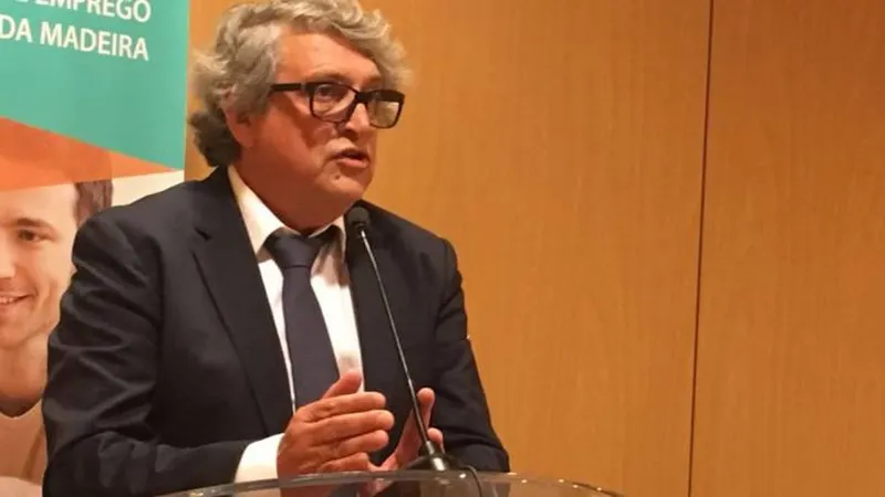 Jacinto Silva, Presidente da ALBOA está na Madeira, acompanhado por advogados e membros da Associação Lesados do BANIF, para sessões de esclarecimento. FOTO: M.C:N.