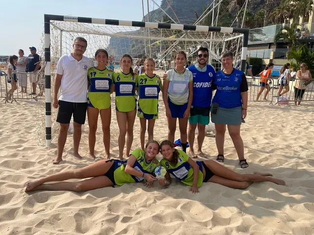 Fotos de duas das equipas que venceram na época passado o Torneio da Calheta.
