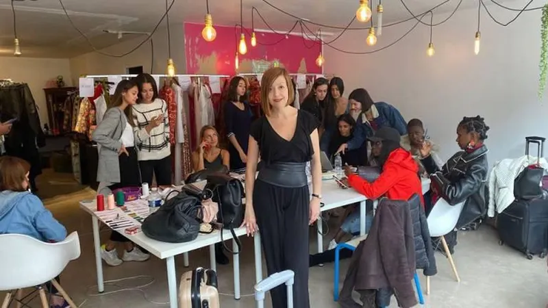 A designer madeirense partilhou uma foto, na capital francesa, na sua página de Facebook.