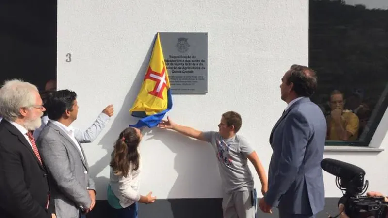 A obra da autarquia de Câmara de Lobos custou 182.500 euros.