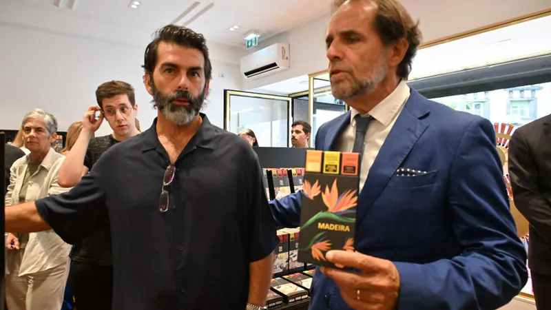 Jorge Ferreira, proprietário da loja Sabores de Portugal, com o Presidente do Governo.