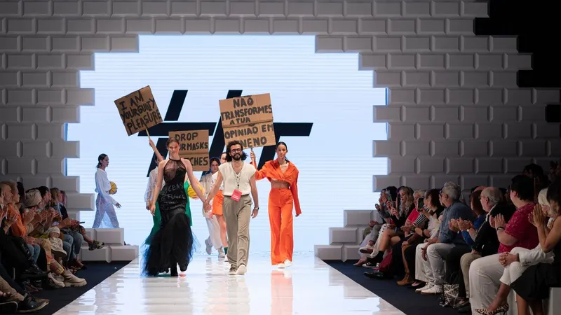 Henrique Teixeira, natural do Funchal e licenciado em Design de Moda na Faculdade de Arquitetura da Universidade de Lisboa, tinha apresentado a sua última colecção 'AnotherMe' no Madeira Flower Collection.