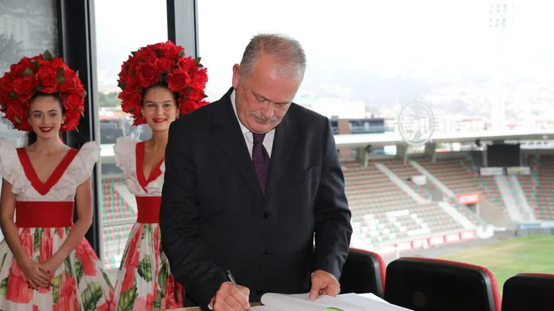 Eugénio Mendonça é um dos demissionários.