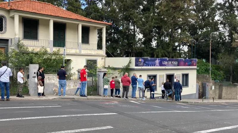 Lojas de fogo registam procura elevada a poucas horas da contagem decrescente para 2023
