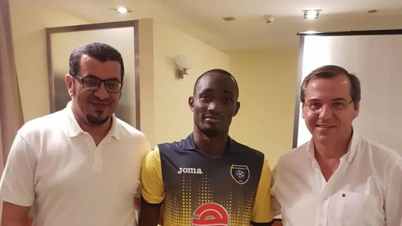 Mohamed Abdullah, presidente do Al Taawoun, Cedric e Filipe Silva. Foto DR