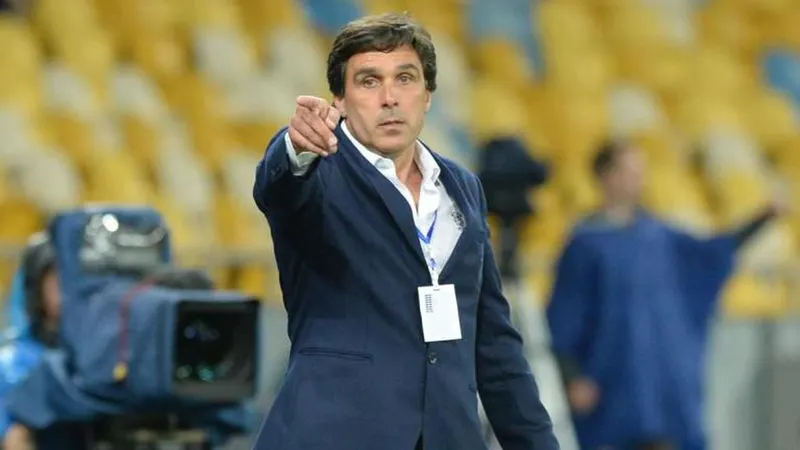 Depois do jogo em Kiev, Daniel ramos chamou três ‘reforços’ para o jogo no Algarve.  Foto Helder Santos/Aspress