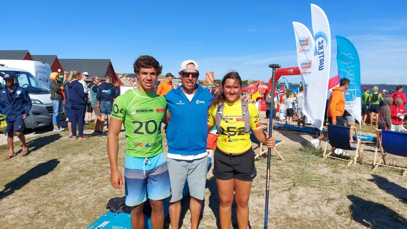 Guilherme Olim e Leonor Jardim junto com o seleccionador Ricardo Rodrigues.