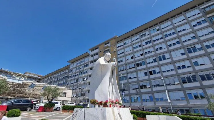O Papa Francisco está internado no Hospital Policlínico Gemelli desde sexta-feira, 14 de Fevereiro.&nbsp; &nbsp;Foto DR/Vatican News