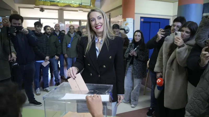 María Guardiola, do Partido Popular.