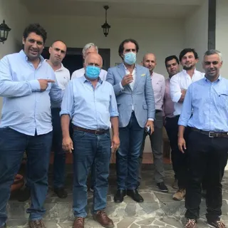 João Loreto, à direita na foto