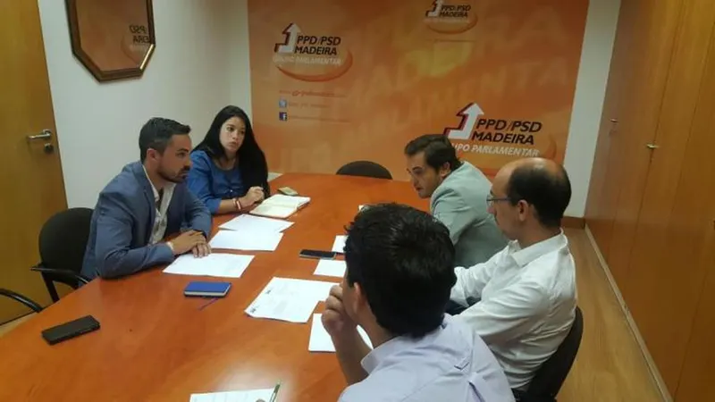 A JSD Madeira reuniu, hoje, com o líder do Grupo Parlamentar do PSD à ALRAM.