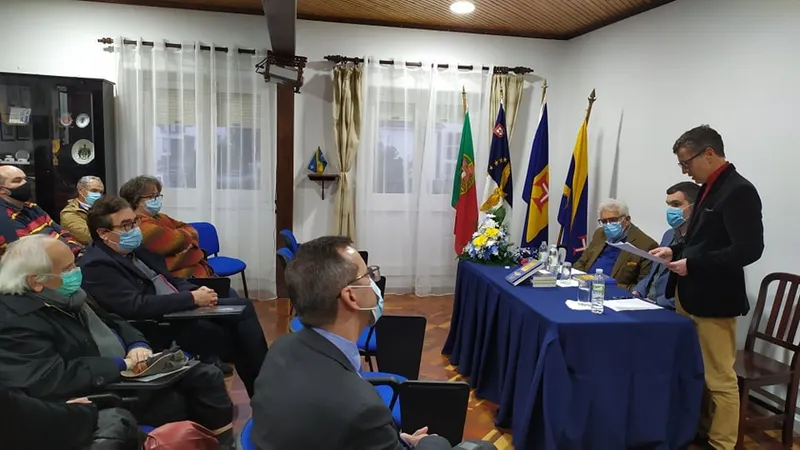 Em Março último, a Casa da Madeira nos Açores promoveu a apresentação do livro de João Carlos Abreu, "De la Isla y de Mí".