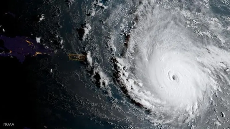 O NHC mantém o Irma em categoria 5, o nível mais elevado de classificação de furacões. FOTOS Reuters
