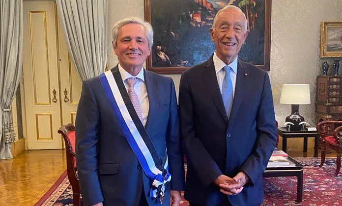 Condecoração teve lugar esta quinta-feira, no Palácio de Belém.&nbsp;
