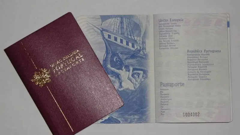 A concessão de passaportes no balcão da Loja do Cidadão foi um dos serviços distinguidos.   Foto Arquivo