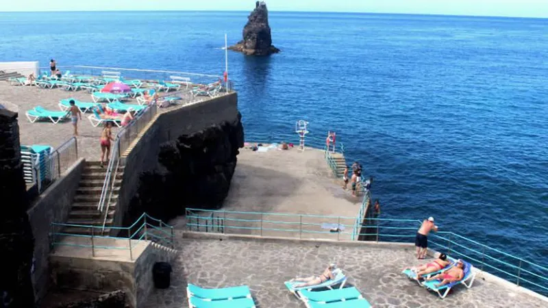 A zona balnear do Lido Poente.   Foto DR/Frente MarFunchal