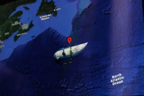 A operação de busca e salvamento para encontrar e recuperar o submersível entrou hoje numa fase crítica
