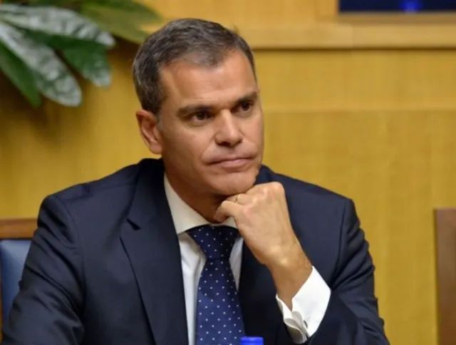 O processo teve início quando Eduardo Jesus tinha a tutela da instituição.