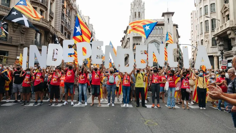 Imagem de protestos precisamente a 11 de Setembro, mas em 2021.&nbsp; Foto&nbsp;Dennis Diatel / Shutterstock.com