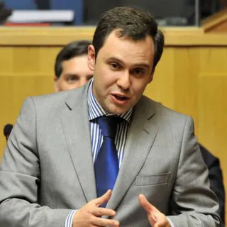 Rui Barreto no debate do Orçamento no parlamento regional, em Março de 2012. FOTO OCTÁVIO PASSOS/ASPRESS