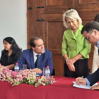No ano passado, a cerimónia de assinatura dos protocolos que garantiram o financiamento às Casas do Povo decorreu no Convento de Santa Clara.&nbsp;