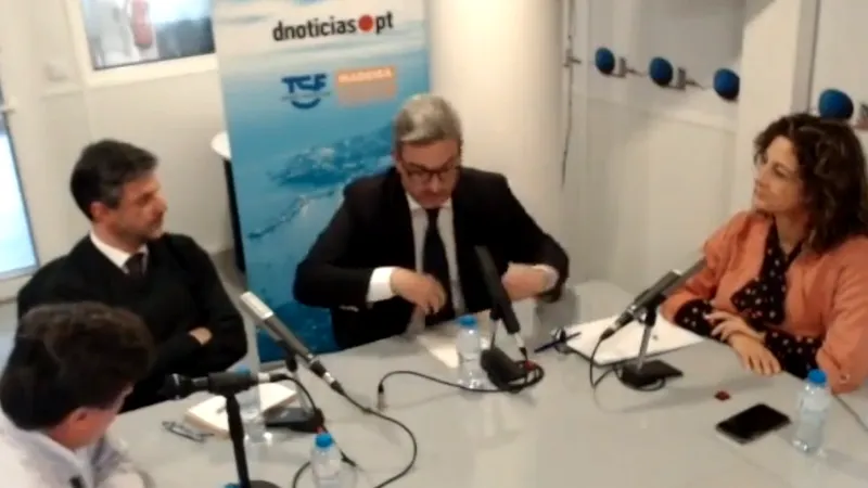 Os convidados perfilaram o presente e planearam o futuro a propósito da chegada da companhia aérea irlandesa à Região.