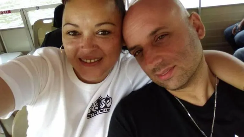 A mulher Cindy junto com Roberto Carlos da Silva, filho de pais naturais de Câmara de Lobos. Foto Facebook