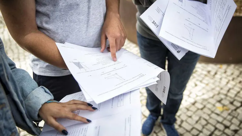 A situação tem sido reportada, ao DIÁRIO, por vários encarregados de educação.&nbsp;