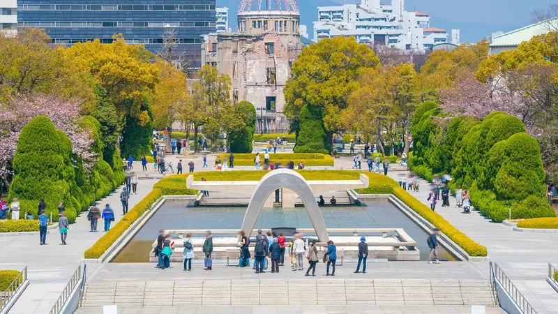 Parque Memorial à Paz, em Hiroshima, um dos pontos de passagem obrigatório para os visitantes à cidade mártir da II Guerra Mundial. Líderes do G7 debatem a paz em tempo de guerra... Foto Shutterstock