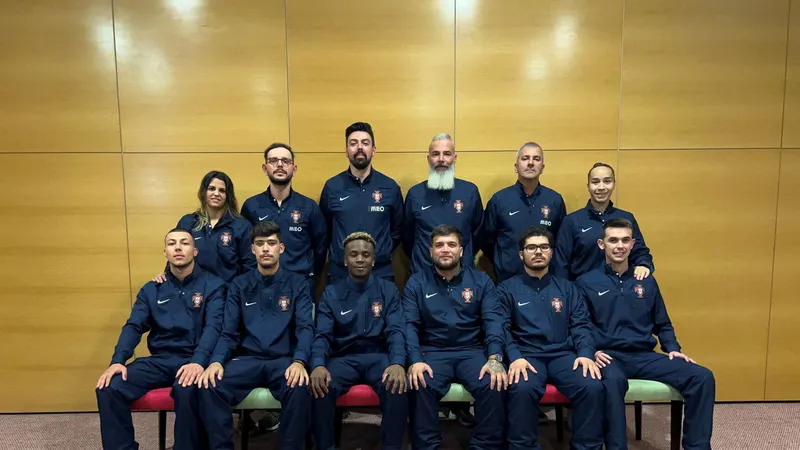 A selecção nacional de futebol de rua é composto por homens e mulheres.&nbsp; &nbsp;Foto DR