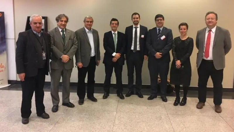 Manuel dos Santos é o primeiro a contar da esquerda.   Foto Twitter
