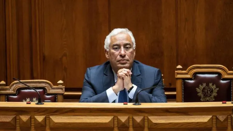 Foto EPA/JOSE SENA GOULAO
