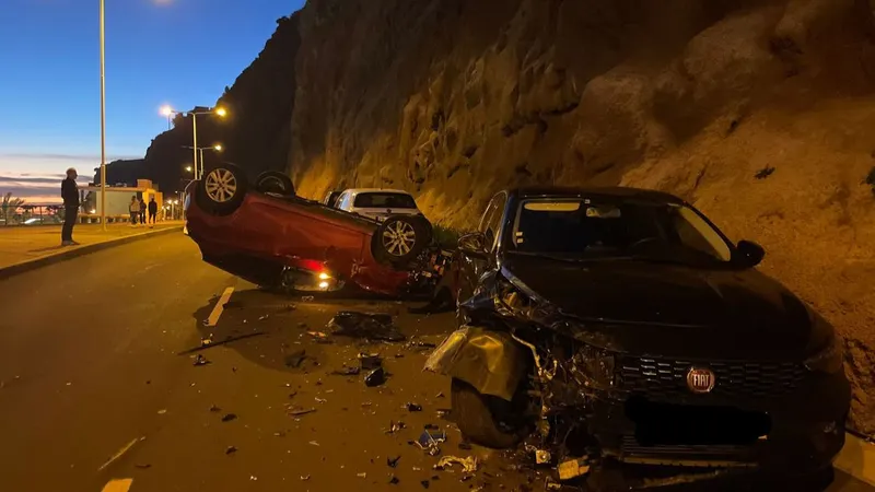 Despiste aparatoso próximo à Marina da Calheta não causou feridos&nbsp;