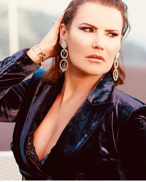 Elma Aveiro