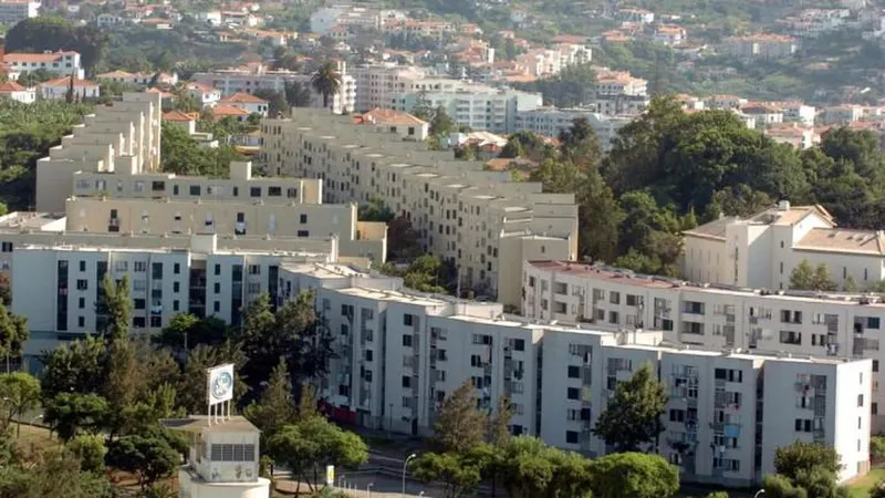 O abastecimento de água será interrompido até às 14 horas. Foto arquivo