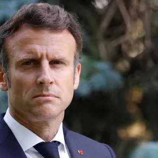 O presidente francês,&nbsp;Emmanuel Macron, perdeu a maioria absoluta no Parlamento, mas garantiu a maioria dos lugares.<br>